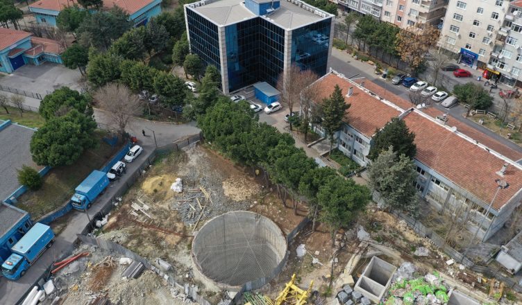 Aerial view of a construction site in Bahçelievler, İstanbul showcasing urban development. — Maximize the Health Bene